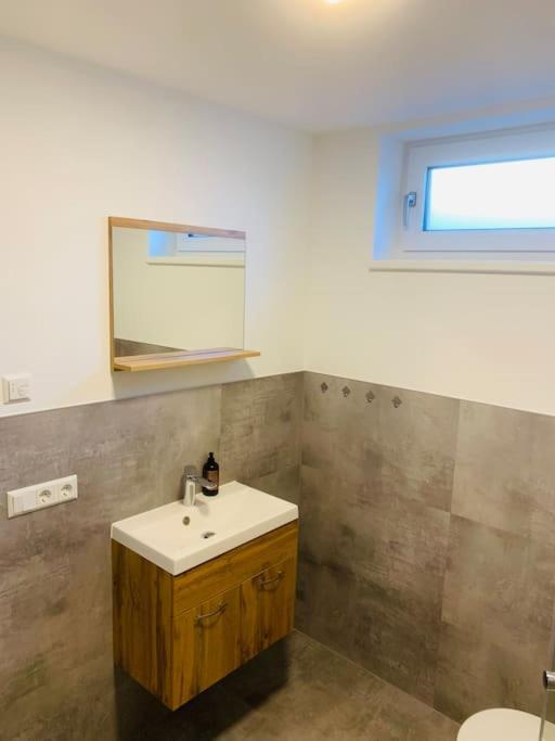 Moderne, Helle Ferienwohnung In Au Am Rhein Eksteriør billede